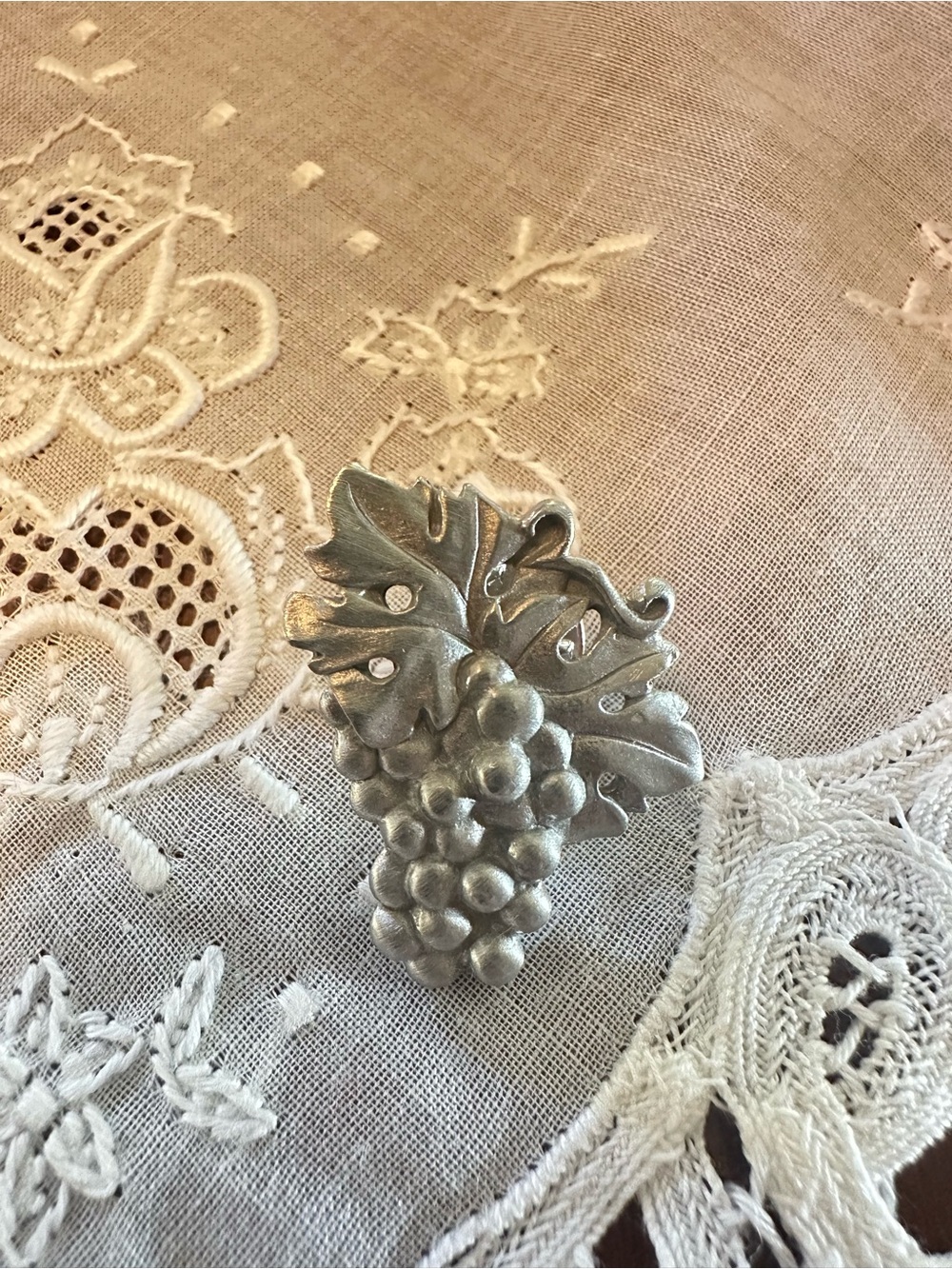 Lindsey Claire Designs Pewter Grapes Brooch Pin Signed